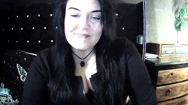 Snapshot of Miss_CurvesXXX chatting on January 18, 12:09 pm Miss CurvesXXX online show from January 18, 12:09 pm