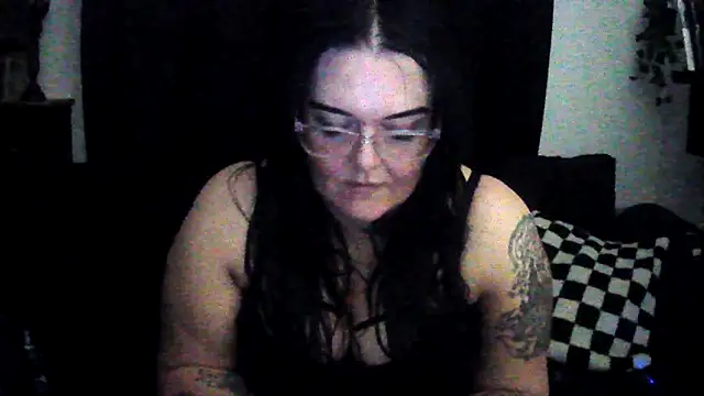 Snapshot of Miss_CurvesXXX chatting on February 10, 6:12 pm Miss CurvesXXX online show from February 10, 6:12 pm