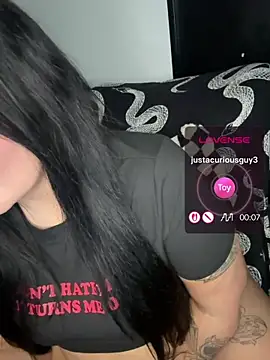 Snapshot of Miss_CurvesXXX chatting on June 21, 12:19 pm Miss CurvesXXX online show from June 21, 12:19 pm