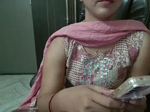 Snapshot of Adaa7 chatting on June 7, 4:55 pm Adaa7 online show from June 7, 4:55 pm