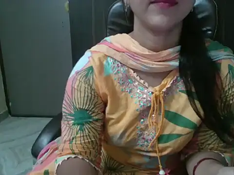 Snapshot of Adaa7 chatting on June 12, 4:06 pm Adaa7 online show from June 12, 4:06 pm