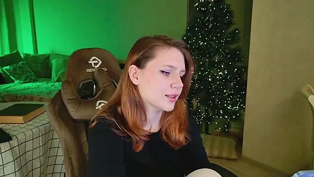 YouHoldMe online show from February 15, 5:31 pm