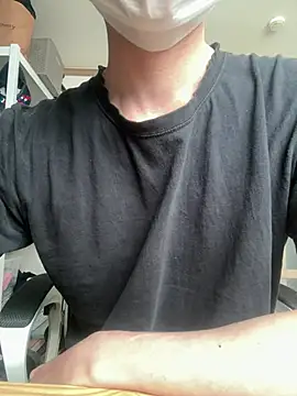 Snapshot of Alexkimsumin chatting on May 2, 3:44 am Alexkimsumin online show from May 2, 3:44 am