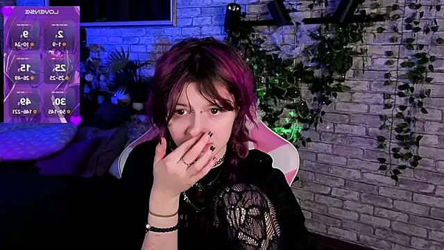 Snapshot of Ashley_Veil chatting on May 19, 8:48 pm Ashley Veil online show from May 19, 8:48 pm