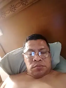 Snapshot of Antony-5045 chatting on February 26, 4:33 am Antony-5045 online show from February 26, 4:33 am