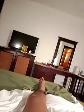 Snapshot of Antony-5045 chatting on March 24, 9:25 am Antony-5045 online show from March 24, 9:25 am