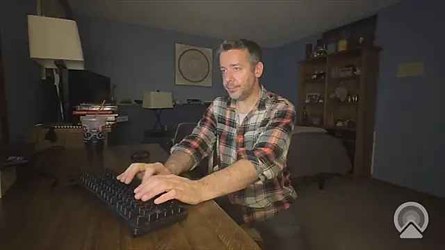 chrisw8140 online show from April 14, 5:24 am