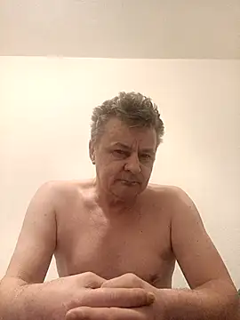 Snapshot of Borgio123 chatting on April 27, 8:40 pm Borgio123 online show from April 27, 8:40 pm