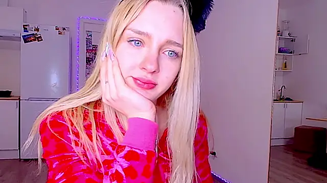 sailormoon666  online show from February 20, 3:25 am