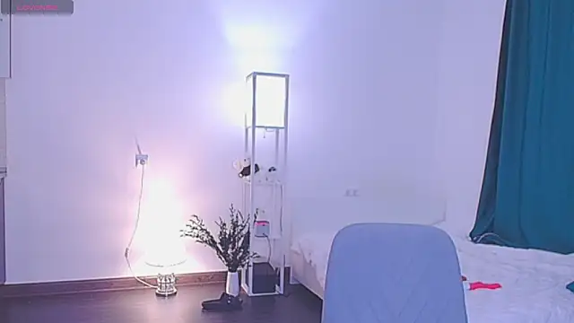 sailormoon666  online show from April 27, 9:57 pm