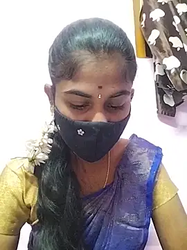 Snapshot of Tamil_Hot_RoyalQueen chatting on April 21, 3:07 pm Tamil Hot RoyalQueen online show from April 21, 3:07 pm
