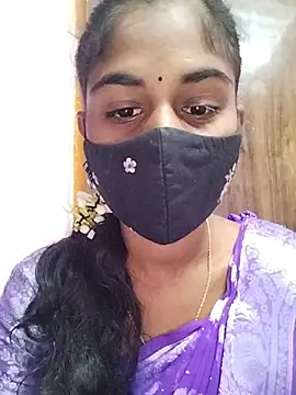Snapshot of Tamil_Hot_RoyalQueen chatting on April 26, 4:21 am Tamil Hot RoyalQueen online show from April 26, 4:21 am
