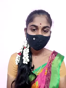 Snapshot of Tamil_Hot_RoyalQueen chatting on April 27, 3:54 pm Tamil Hot RoyalQueen online show from April 27, 3:54 pm