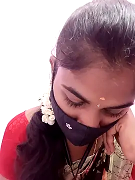 Snapshot of Tamil_Hot_RoyalQueen chatting on May 2, 3:28 pm Tamil Hot RoyalQueen online show from May 2, 3:28 pm