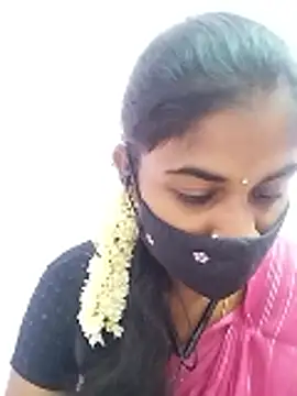 Snapshot of Tamil_Hot_RoyalQueen chatting on May 27, 3:14 am Tamil Hot RoyalQueen online show from May 27, 3:14 am