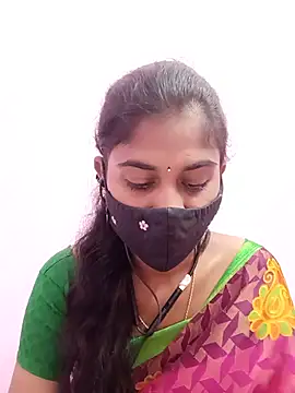 Snapshot of Tamil_Hot_RoyalQueen chatting on May 29, 5:55 pm Tamil Hot RoyalQueen online show from May 29, 5:55 pm