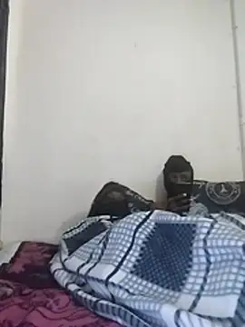 FINEBABYWOLF online show from April 24, 1:13 pm