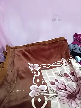 Phoebe-e online show from February 16, 2:35 pm