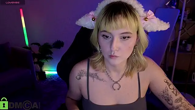 Roziett Belle online show from March 30, 8:59 am