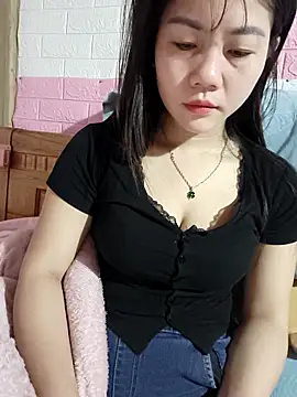 Snapshot of Ngocmai_lazdy chatting on May 2, 12:04 am Ngocmai lazdy online show from May 2, 12:04 am