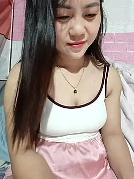 Snapshot of Ngocmai_lazdy chatting on May 2, 1:49 pm Ngocmai lazdy online show from May 2, 1:49 pm