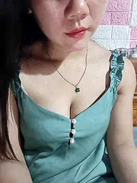 Snapshot of Ngocmai_lazdy chatting on May 13, 12:02 pm Ngocmai lazdy online show from May 13, 12:02 pm