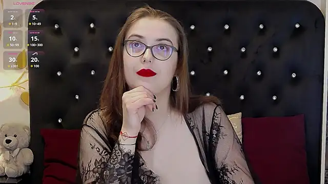 Snapshot of JulieAnnX chatting on May 24, 6:07 am JulieAnnX online show from May 24, 6:07 am