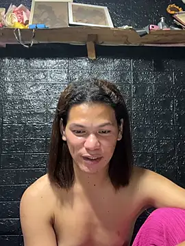 HugeAgatha online show from February 22, 9:52 am