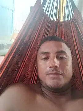 Snapshot of knox_zeque chatting on June 6, 11:37 am knox zeque online show from June 6, 11:37 am
