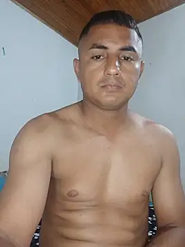 Snapshot of knox_zeque chatting on June 16, 11:46 am knox zeque online show from June 16, 11:46 am