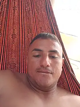 Snapshot of knox_zeque chatting on July 12, 1:35 pm knox zeque online show from July 12, 1:35 pm