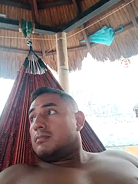 Snapshot of knox_zeque chatting on July 19, 11:36 am knox zeque online show from July 19, 11:36 am