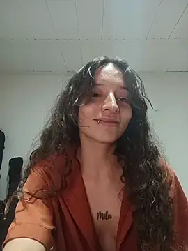 AlexxaAndRileyy online show from May 3, 7:42 pm