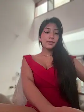 Snapshot of Mavi_roouse chatting on May 8, 11:37 am Mavi roouse online show from May 8, 11:37 am