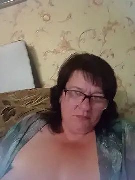 NysiOlsen online show from May 30, 11:51 am
