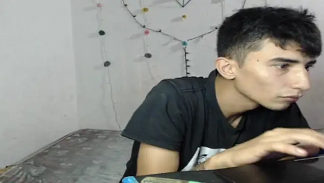 Chloe Candys online show from April 15, 12:28 am