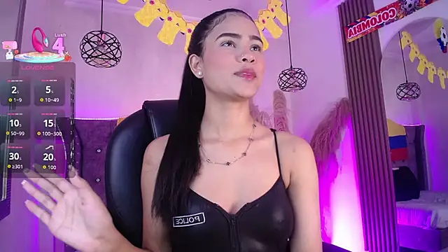 Snapshot of Violet_Collins1 chatting on July 17, 9:08 pm Violet Collins1 online show from July 17, 9:08 pm