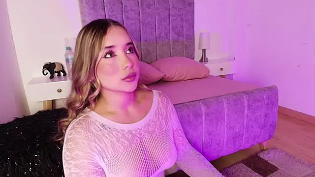 Lucy Carson  online show from March 4, 3:34 am