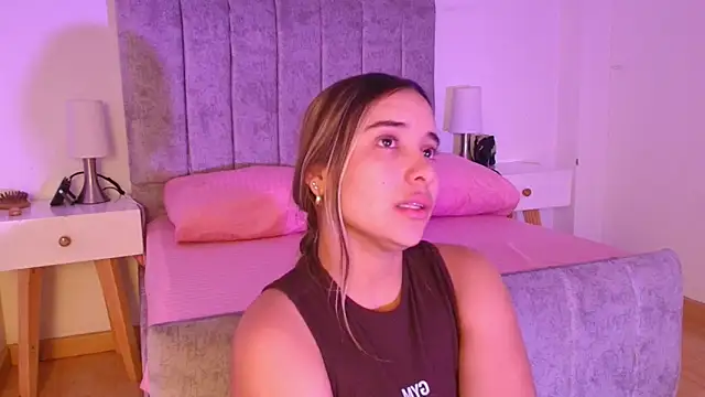 Lucy Carson  online show from April 6, 3:15 am