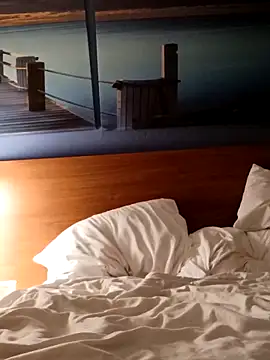 Snapshot of sterng6969 chatting on March 3, 8:42 am sterng6969 online show from March 3, 8:42 am