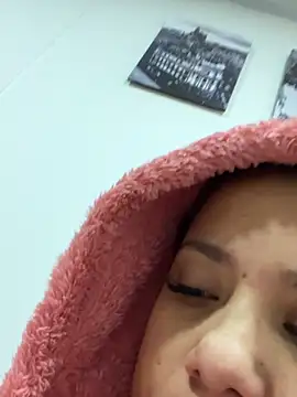 Pretty  Milf online show from March 8, 11:25 am