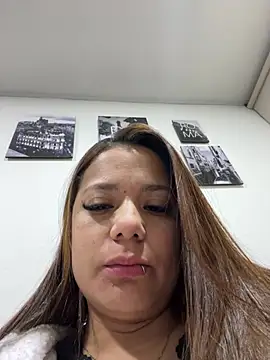 Pretty  Milf online show from March 15, 9:59 am