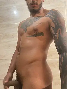 Snapshot of liyamjunior chatting on February 3, 7:19 pm liyamjunior online show from February 3, 7:19 pm