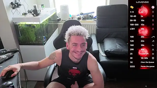 Rayzel White online show from February 22, 1:42 pm