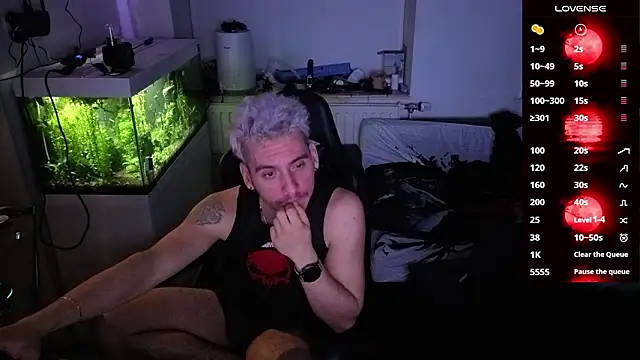 Rayzel White online show from March 14, 10:48 pm