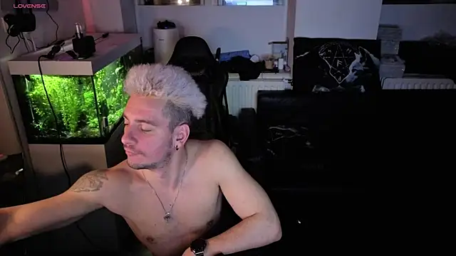 Rayzel White online show from March 20, 3:44 am