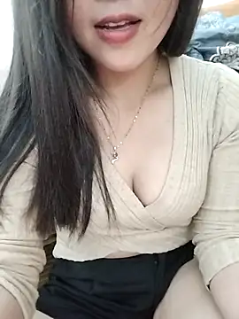 Snapshot of MaiNgoc_sexy chatting on April 29, 12:42 pm MaiNgoc sexy online show from April 29, 12:42 pm