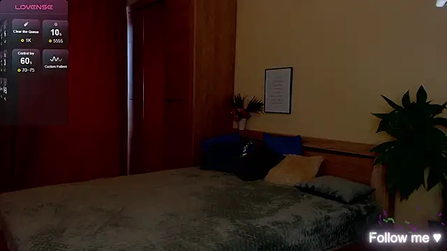 Snapshot of FireWater6 chatting on March 3, 4:40 am FireWater6 online show from March 3, 4:40 am