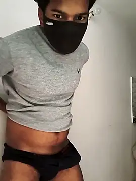 Snapshot of Hottlund6 chatting on February 2, 2:43 am Hottlund6 online show from February 2, 2:43 am