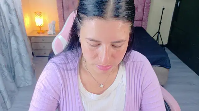 Snapshot of keileen_luna chatting on May 15, 8:05 pm keileen luna online show from May 15, 8:05 pm